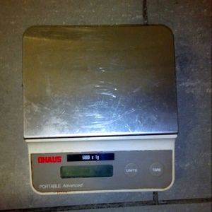 Ohaus 6000 x1g scientific electric scale